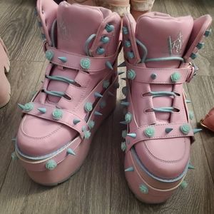 Size 8 YRU for Kamille